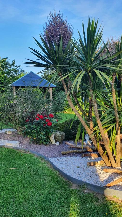 Le Coup De Foudre Bed & Breakfast Le Molay-Littry Eksteriør bilde