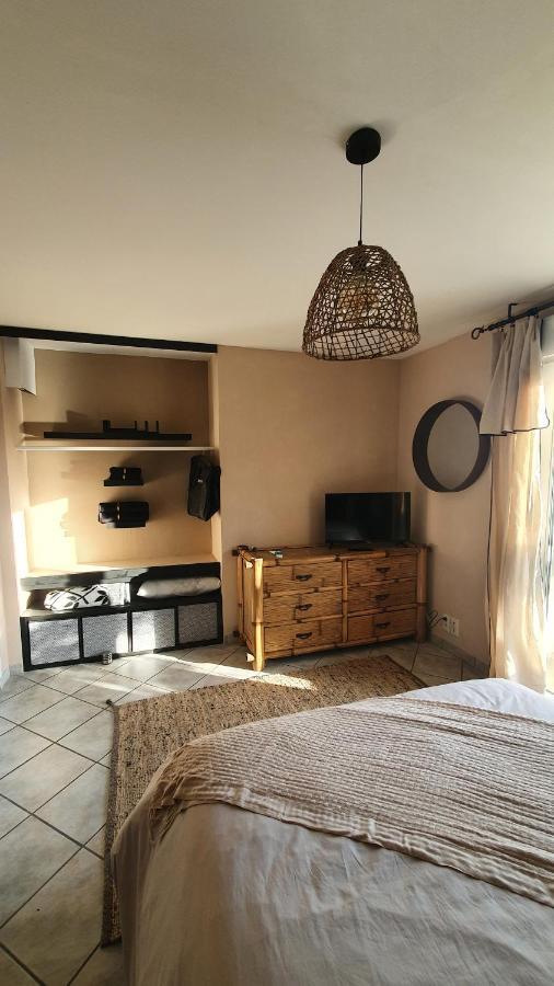 Le Coup De Foudre Bed & Breakfast Le Molay-Littry Eksteriør bilde